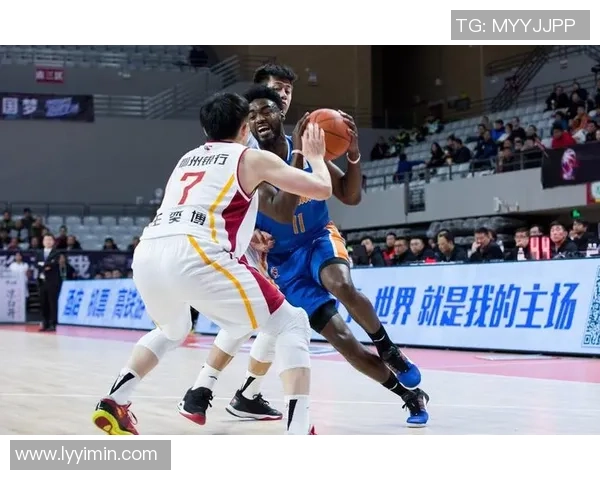 深圳篮球队强势领跑城市联赛积分榜总分达到53分引发关注 深圳篮球队强势领跑城市联赛积分榜总分达到53分引发关注